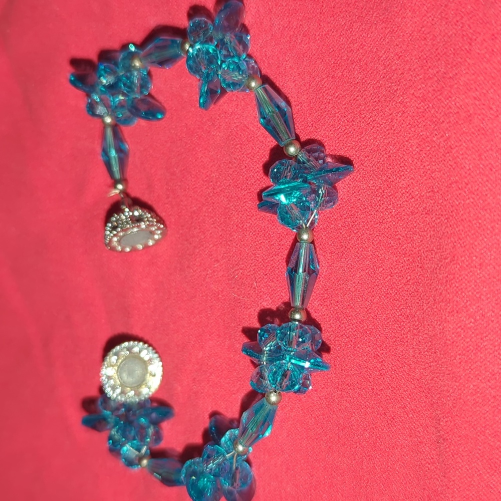Magnetic Closure Bracelet - Picture 5 of 9